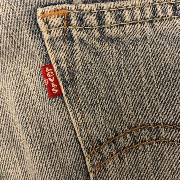 Levi’s high rise jean shorts - Picture 3 of 3